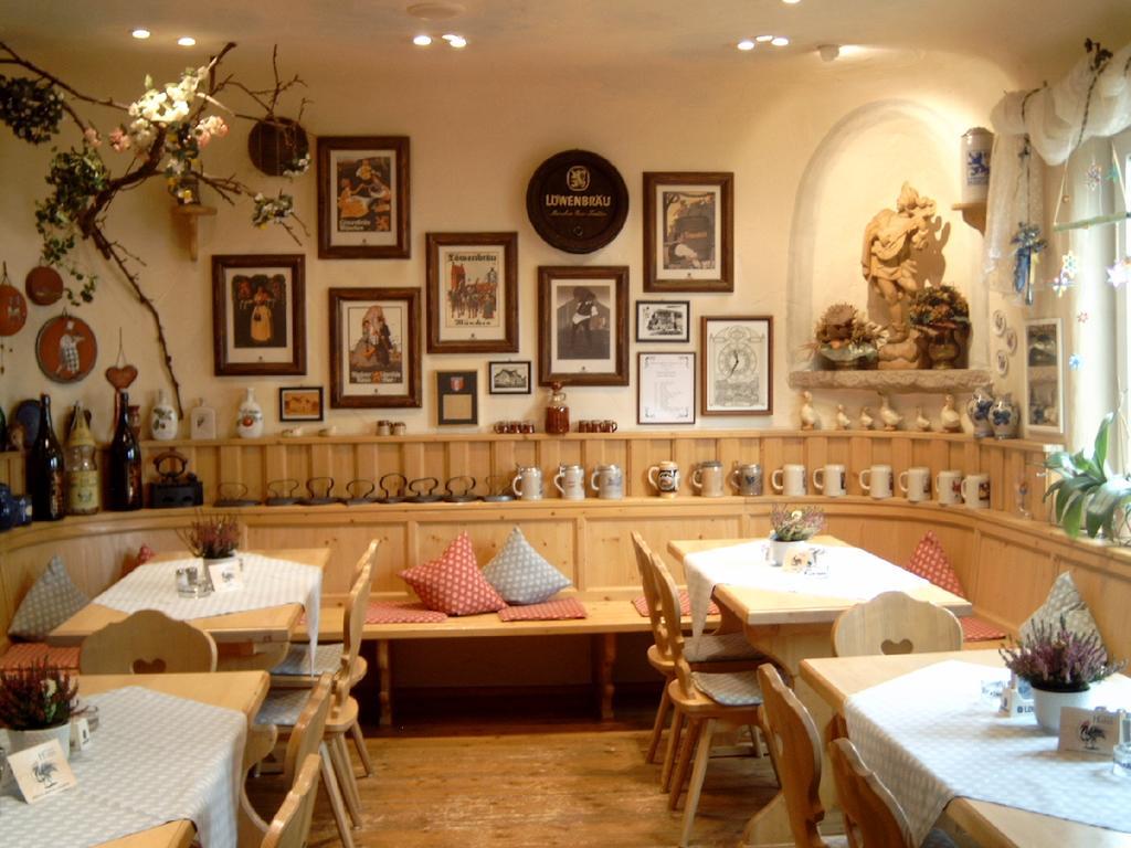 Hotel Deutsches Haus Бад-Брюккенау Экстерьер фото